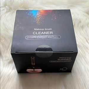 Make up cleaner